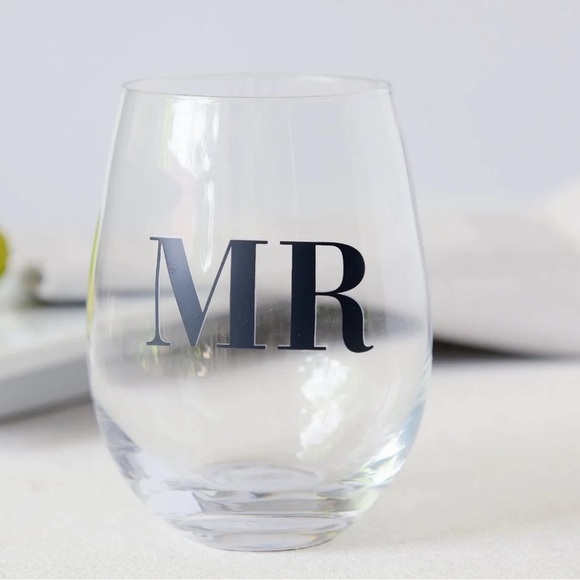 Mr. And Mrs Wine Glasses - Picture 5 of 7